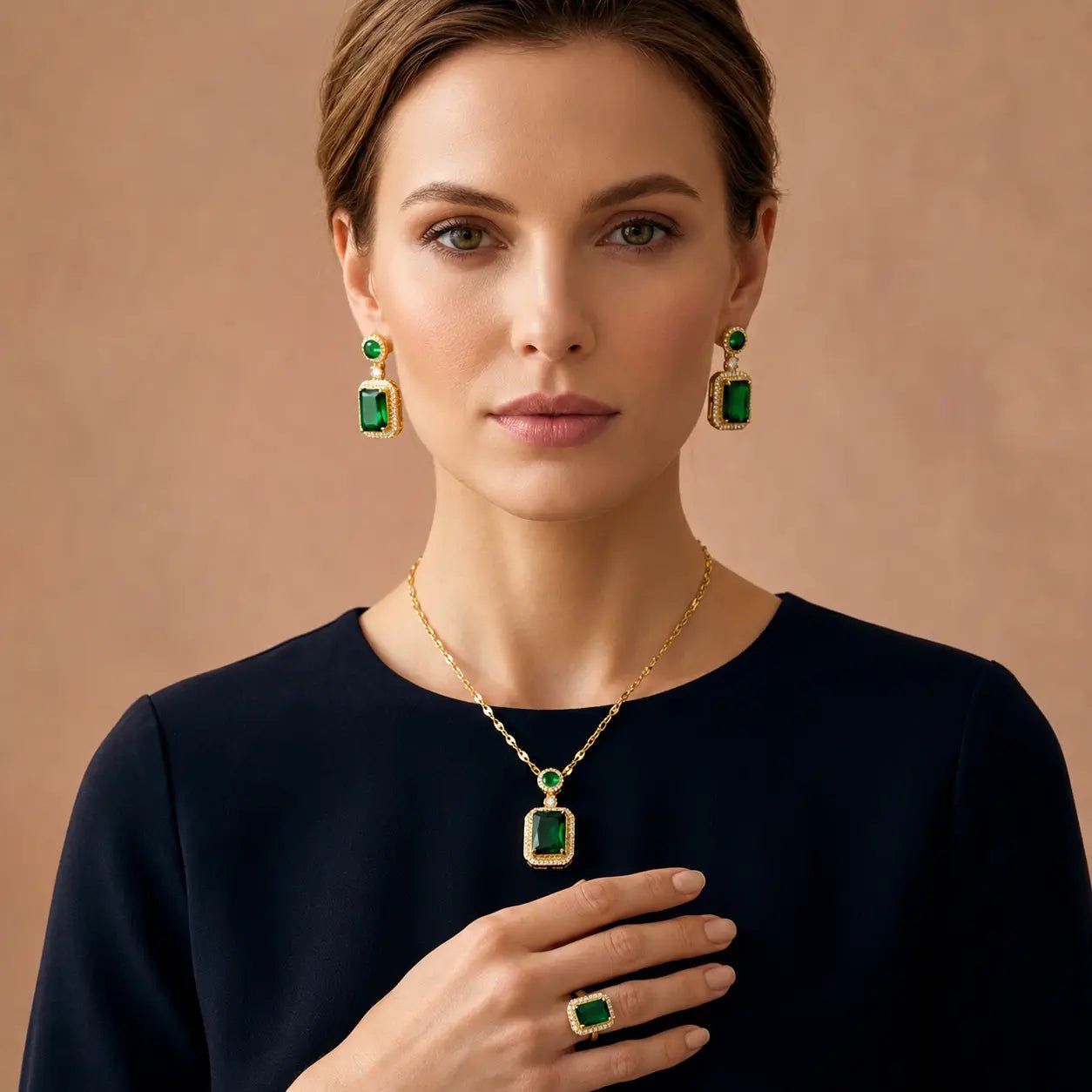 3 PIEZAS AL PRECIO DE 1 - CONJUNTO ESMERALDA🎁 - Amelia Joyería