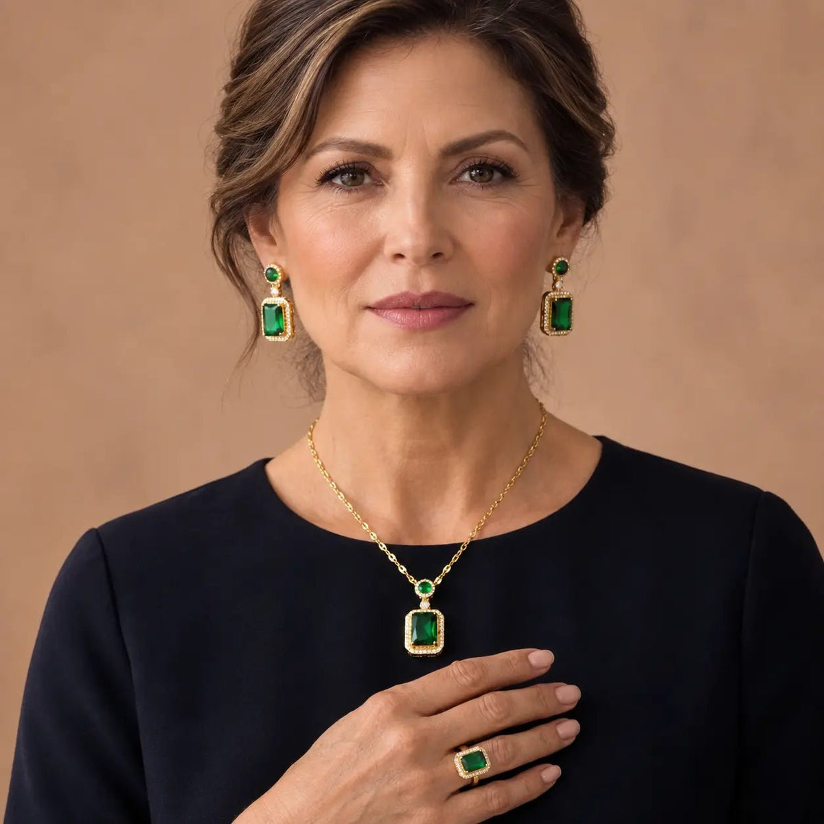 3 PIEZAS AL PRECIO DE 1 - CONJUNTO ESMERALDA🎁 - Amelia Joyería