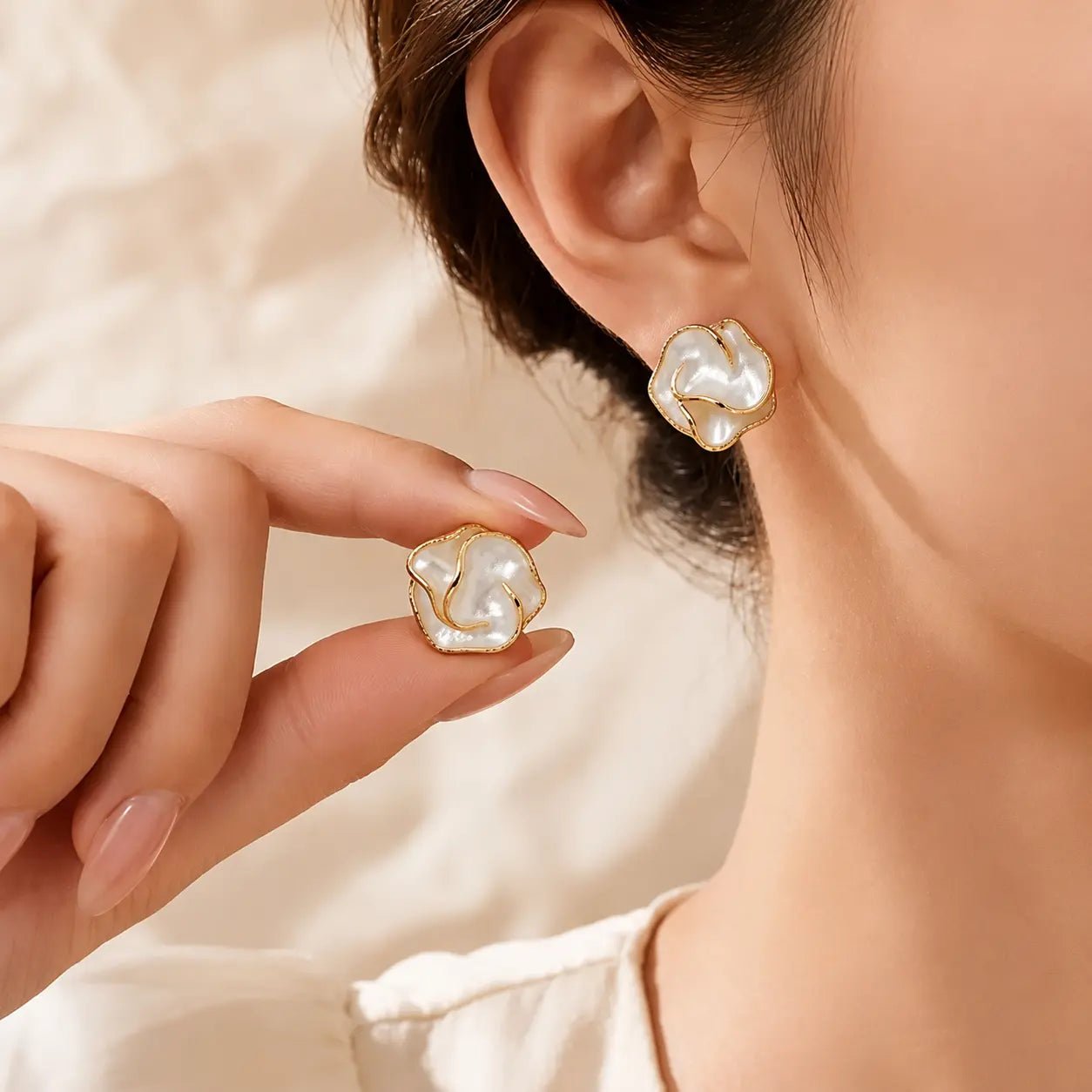 POMOCIÓN 2x1 ARETES FLOR🎁 - Amelia Joyería